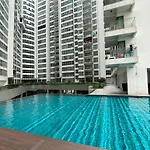 Elevated Horizons Hostel & Infinity Suites Skypool