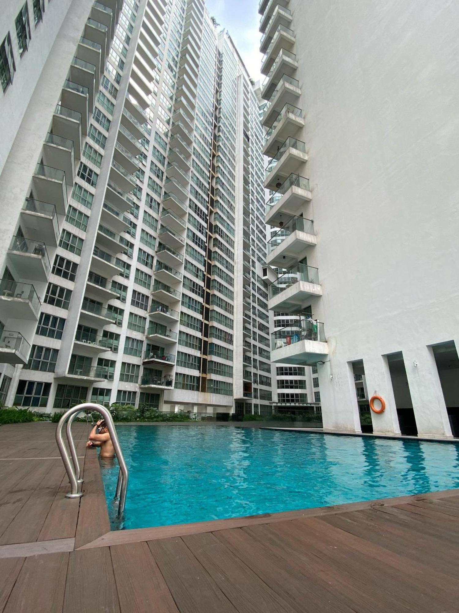 Elevated Horizons & Infinity Skypool Hostel Kuala Lumpur